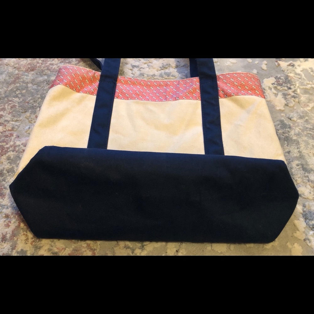 🐳 Vineyard Vines Classic Tote - Picture 2 of 14